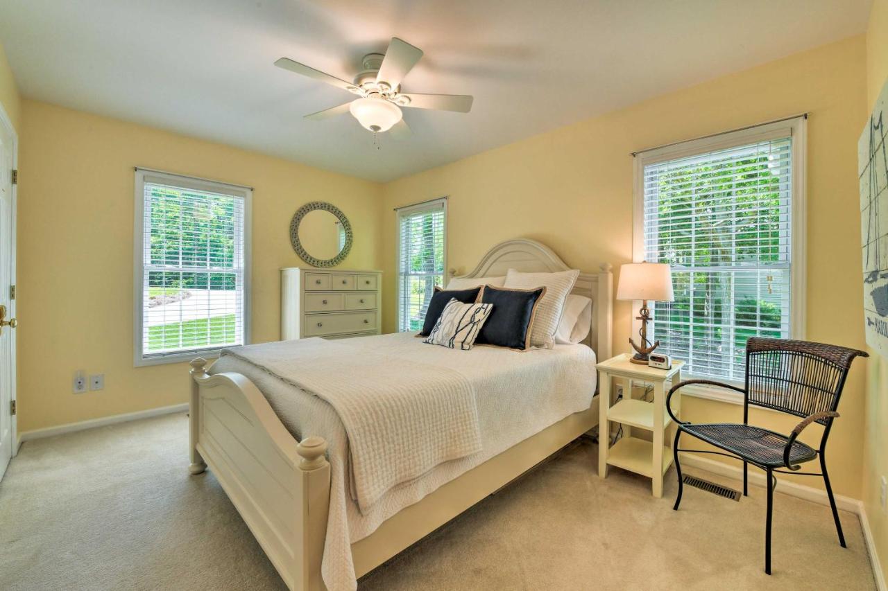 Lake Norman Retreat With Dock About 1 Mi To Marina! ムアズビル エクステリア 写真