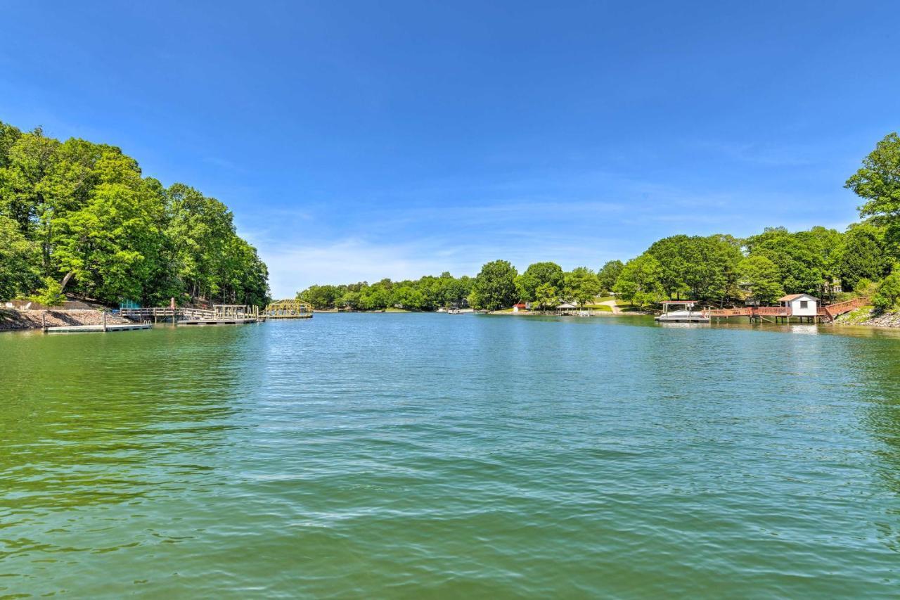 Lake Norman Retreat With Dock About 1 Mi To Marina! ムアズビル エクステリア 写真